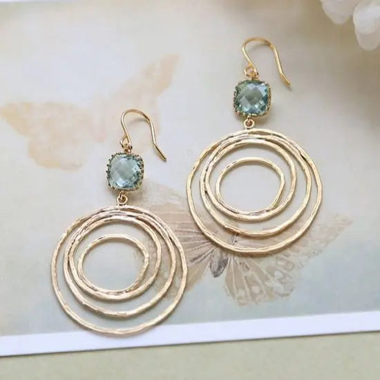 Brincos Vintage com Design Espiral em Ouro e Zircónia