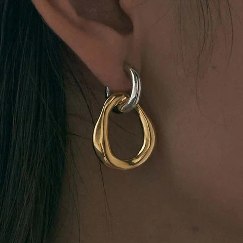 Brincos Vintage Bicolores em Metal