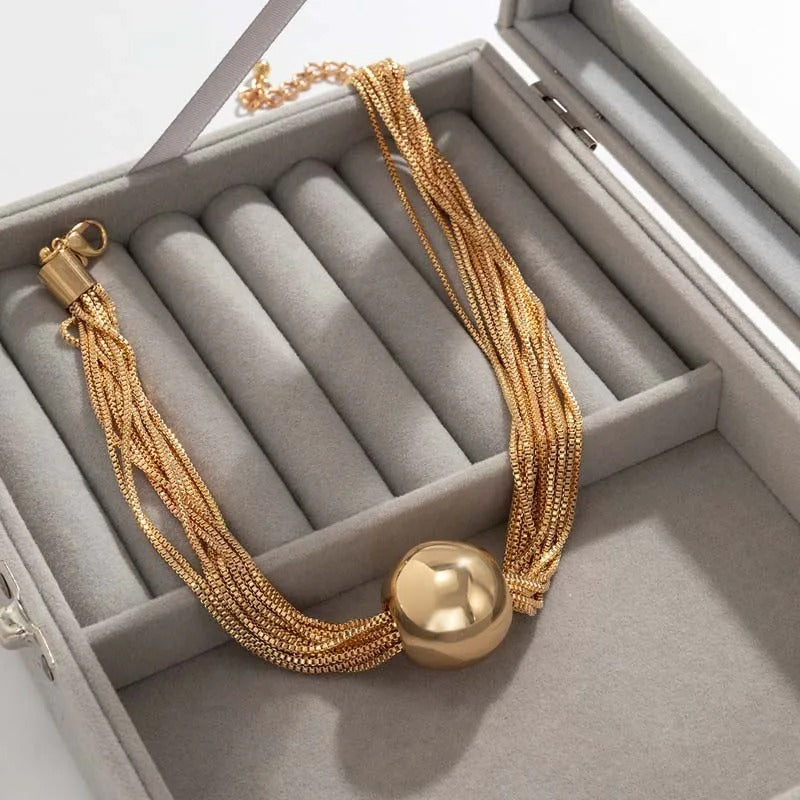 Colar Vintage com Pingente de Bolas Multicoloridas em Ouro