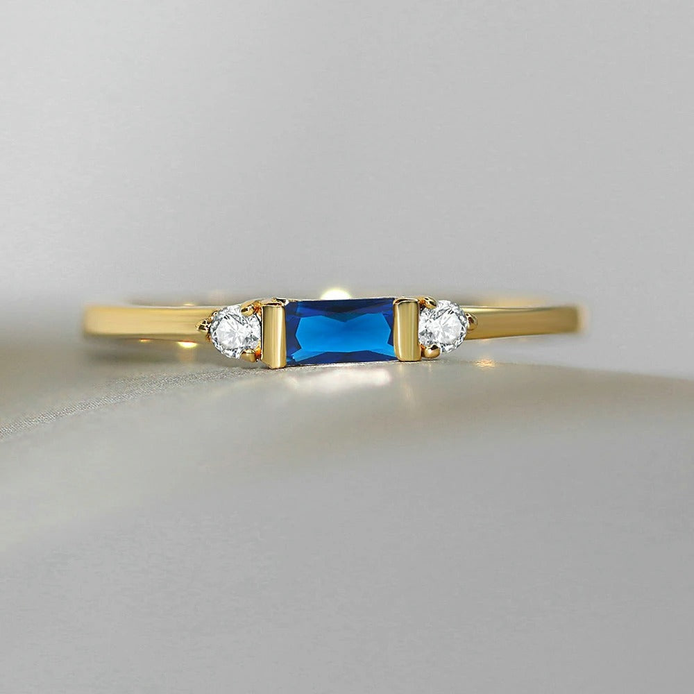 Ouro Centro azul deslumbrante e anel cintilante