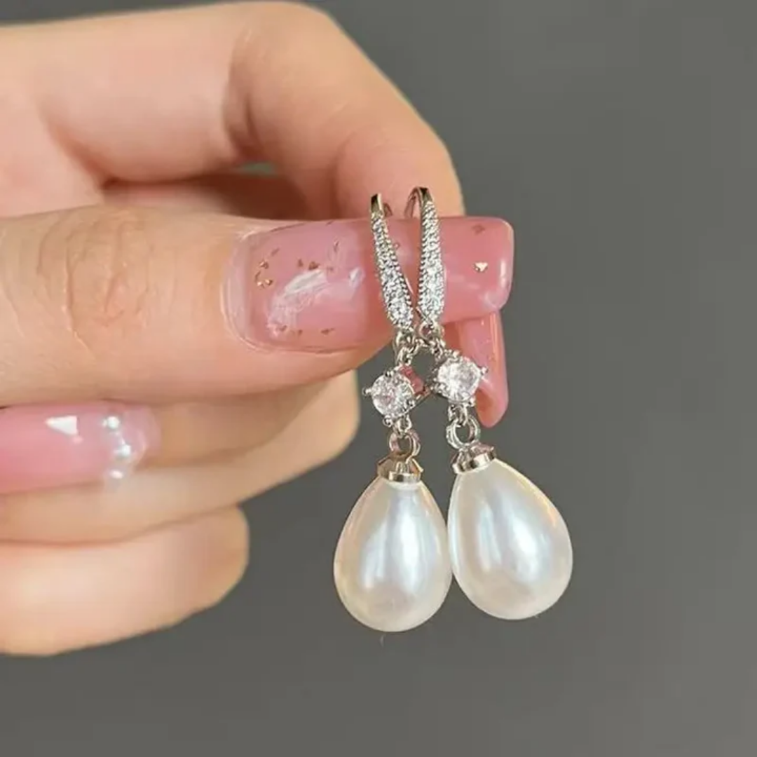 Brincos Brilhantes com Pérolas Pendentes